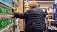 Jubilados: amplían plan de descuentos en supermercados y farmacias en acuerdo con bancos y billeteras digitales