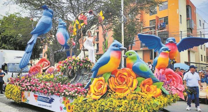 Corso cerró fiesta primaveral en Trujillo (FOTOS)