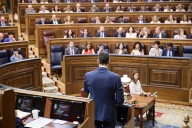 El traspaso de inmigración a Cataluña decae con el 'no' de los socios de Sánchez y PP y Vox