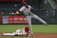 Deadspin | Reds outlast Cards, just 2 back of final NL wild-card spot