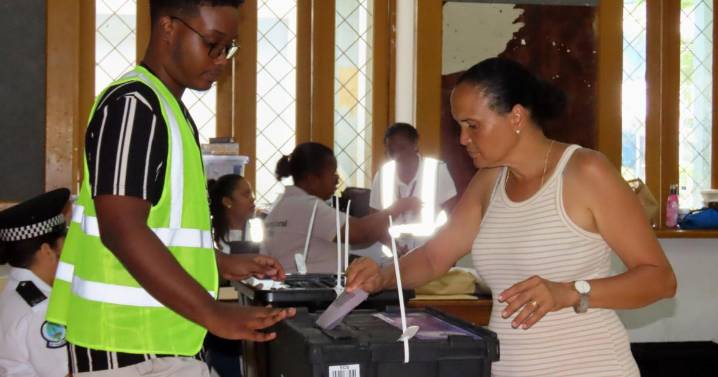 Seychelles irá a segunda ronda tras no haber ganador absoluto en elecciones