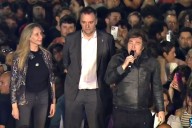 La polémica por Andis. Milei arrancó la campaña en Córdoba y con Karina al lado dijo que los audios fueron hechos con IA