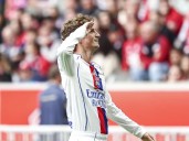 Lyon win at Lille to stay level at top of Ligue 1 with PSG