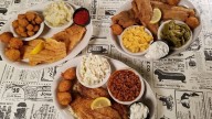 This Nostalgic '70s Restaurant With Iconic Mason Jars Is Down To Just 5 Spots