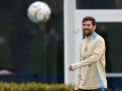A qué hora juega la Selección Argentina vs Venezuela, por las Eliminatorias 2026: formaciones y dónde ver el partido en vivo