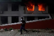 Tragedia en Nepal: muere quemada la esposa de un ex primer ministro durante protestas
