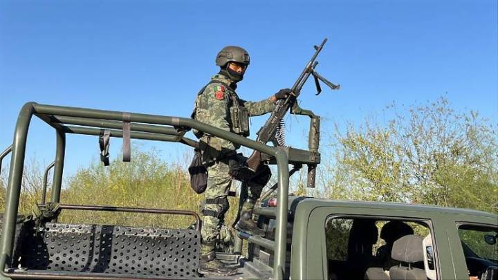 Balacera entre grupos armados en Tepuche, Culiacán; reportan uso de explosivos