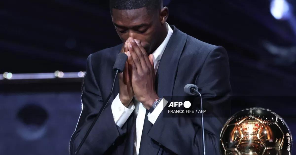 El jugador francés del PSG Ousmane Dembélé gana su primer Balón de Oro