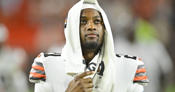Browns CB Denzel Ward leaves game against Ravens with cramping