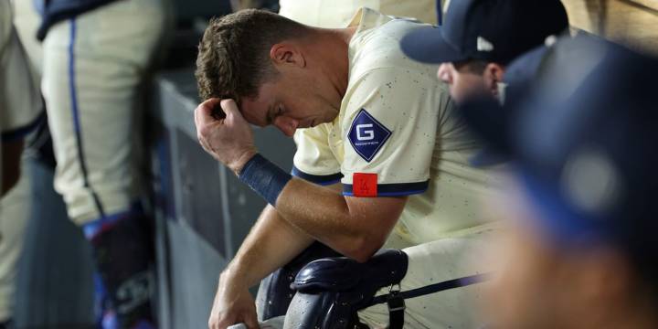 Dodgers place Will Smith on 10-day injured list