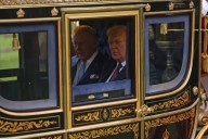 Trump regala al rey Carlos III una réplica de la espada de Eisenhower durante su visita al Reino Unido
