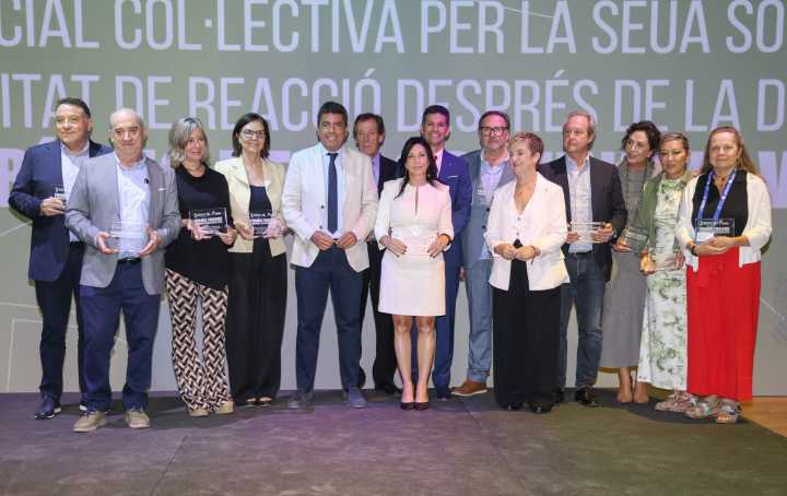 Mazón reivindica al turismo como motor económico y social y reconoce la excelencia del sector en los Premis Turisme