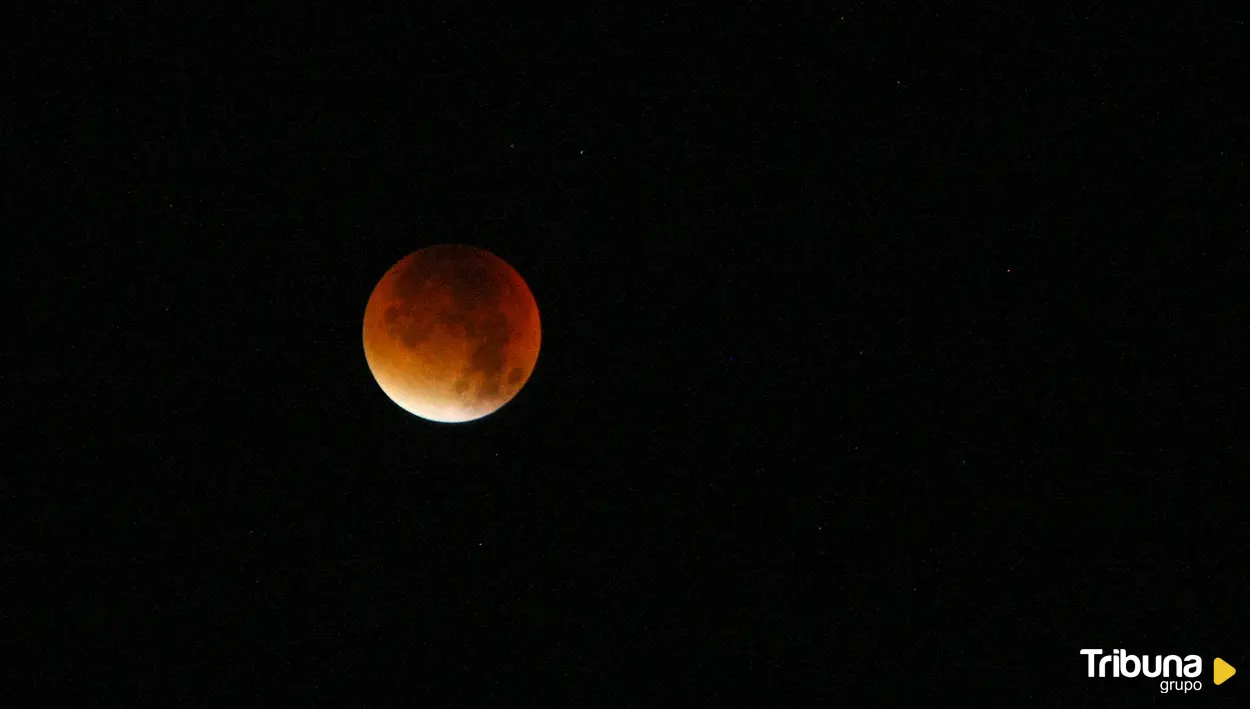 La Luna se tiñe de rojo en Salamanca: horario y cómo ver el eclipse total de este domingo