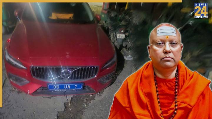 Who is Chaitanyananda Saraswati? Delhi Baba and Engineering Institute Manager accused of molesting 17 students