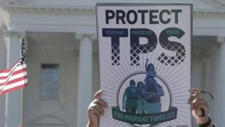 Juez bloquea orden de Trump y restituye TPS para 1,1 millones de venezolanos y haitianos #5Sep