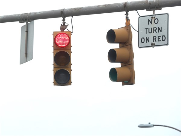Traffic signal outage at 2 central Sylvania intersections