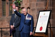 Activist, actor’s ex destroys prestigious British honor after Trump’s UK visit