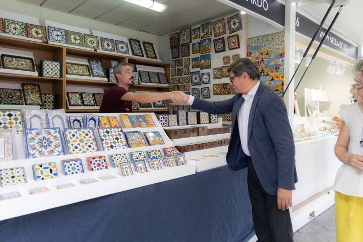 La IV Feria de Artesanía Creativa de Sevilla arranca con 42 talleres, un 11% más