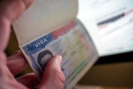 EE. UU. aumenta el número de países que deben pagar “bonos de visa”