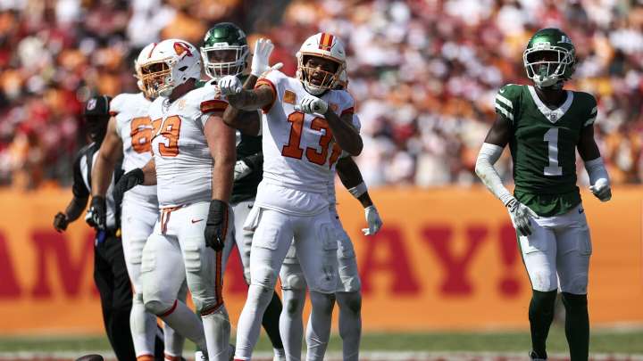 Bucs believe Mike Evans has a low-grade hamstring injury, MRI now set for Tuesday