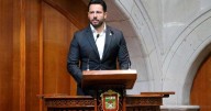No a cirugías estéticas en menores: Anuar Azar Figueroa