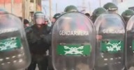 Tensión en el cierre de campaña de LLA: incidentes entre Gendarmería y manifestantes