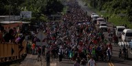Nueva caravana migrante amaga con marchar a CDMX: piden a Sheinbaum regularización de documentos