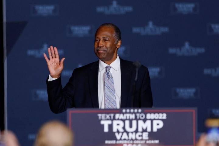 Trump to award Ben Carson with Presidential Medal of Freedom