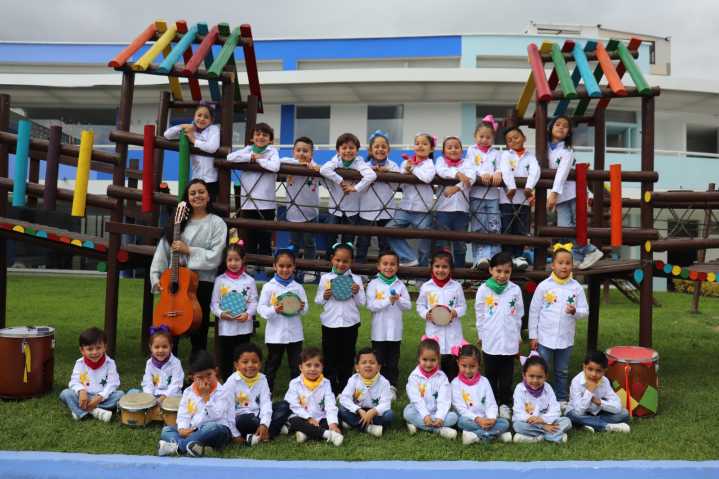 Pequeños grandes artistas: Rainbow Band ilumina con su música