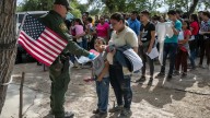 Inmigrantes enfrentan crisis legal sin acceso a abogados
