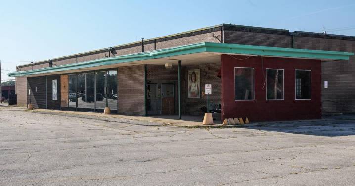 Lake Station lands first grocery store in years
