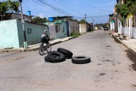 Habitantes de la calle Luisa Cáceres de Arismendi sufren por aguas servidas