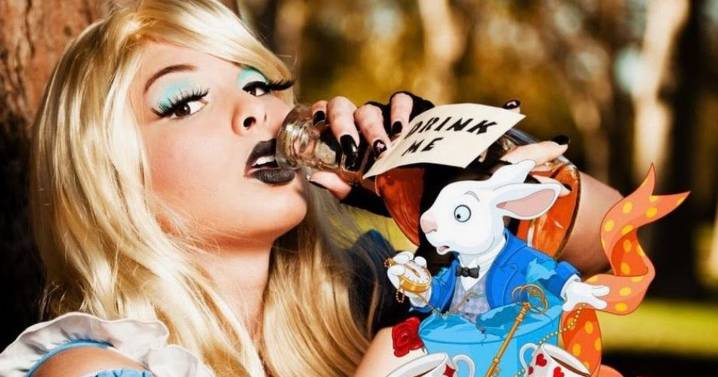 'Immersive' Alice in Wonderland show with cocktails and cakes heads to Solihull