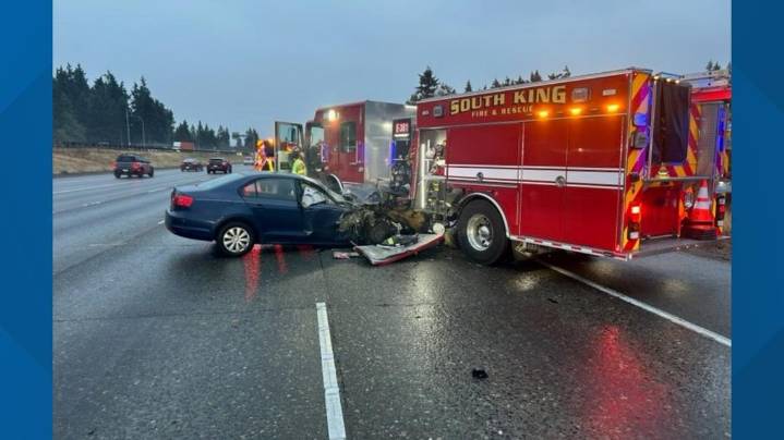 Drowsy driver crashes into fire truck in Washington