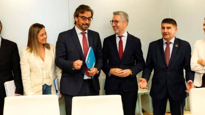 Abierta la vía para traspasar a Galicia aeródromos y permisos de trabajo