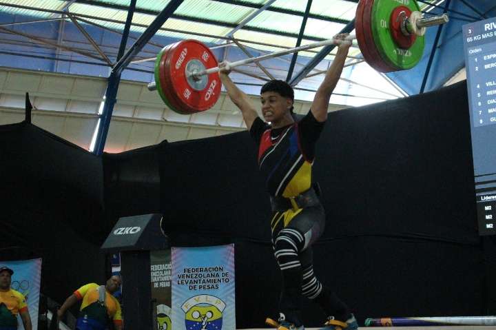 Lissandro Rivero batió records nacionales en el torneo Sub