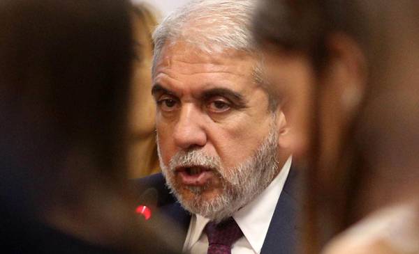 Aníbal Fernández: "Tendrán que restituir la coparticipación"