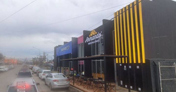 Un incendio afectó una reconocida panadería de Neuquén: investigan si fue intencional