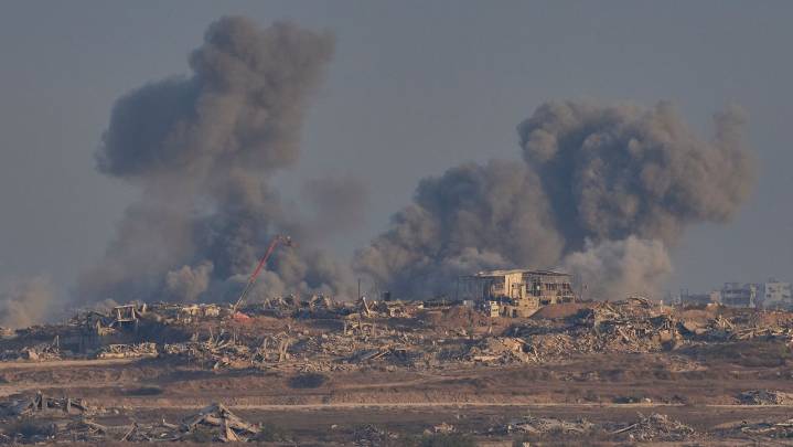 Israel starts calling up reservists as it pushes into initial stages of Gaza City offensive