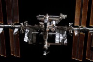 NASA pushes for commercial space stations