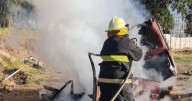 Sofocaron incendios en terrenos baldíos de la ciudad de San Luis