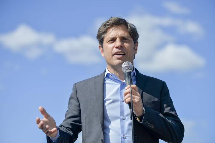 Axel Kicillof le agradeció a Massa y a Cristina Kirchner y festejó la victoria peronista: «Le pusimos un freno a Milei»