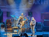 Review: Neil Young finally returns to Bridge School Benefit home