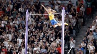 ¿Quién es Armand Duplantis, el atleta que rompió récord mundial en salto con garrocha?