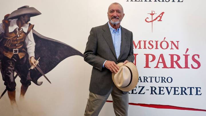 Arturo Pérez-Reverte: «Escribiendo Alatriste me reconcilio con España»