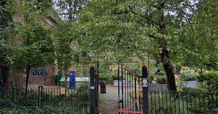 Man stabbed to death in London tourist hotspot as killer still on the loose