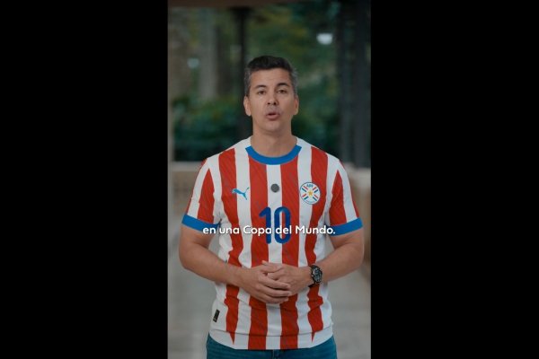 La insólita forma en la que Santiago Peña, presidente de Paraguay, decretó feriado por la clasificación al Mundial