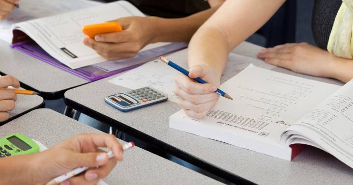 Nation's Report Card shows declining scores for 8th and 12th graders: "These results are sobering"