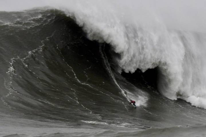 Santa Cruz surfers Alo Slebir, Wilem Banks earn wins at 25th annual Big Wave Challenge Awards