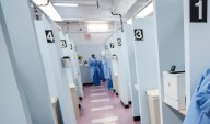 Cómo ocurren las “deportaciones médicas” de inmigrantes (podcast)